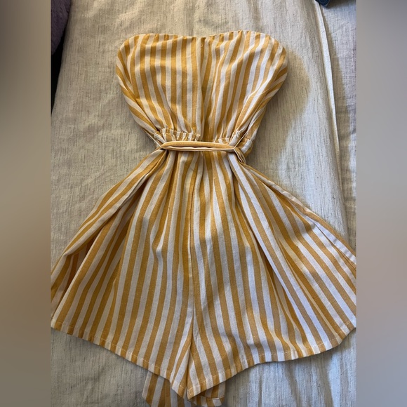 Cute SHEIN romper - Picture 1 of 2